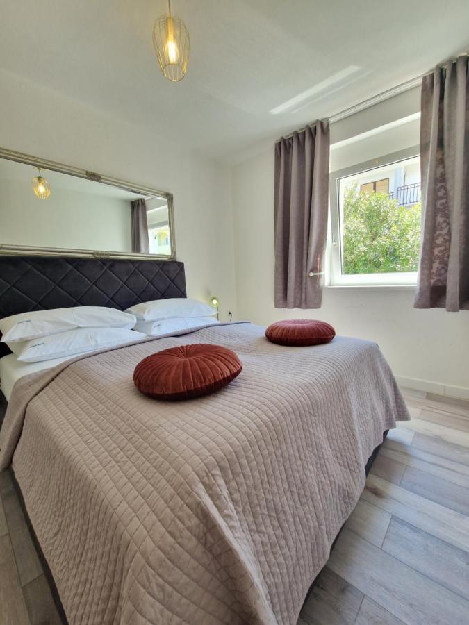 Luxury Apartments Silva With Sea View オクルグ・ゴルニ エクステリア 写真