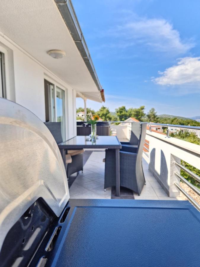Luxury Apartments Silva With Sea View オクルグ・ゴルニ エクステリア 写真