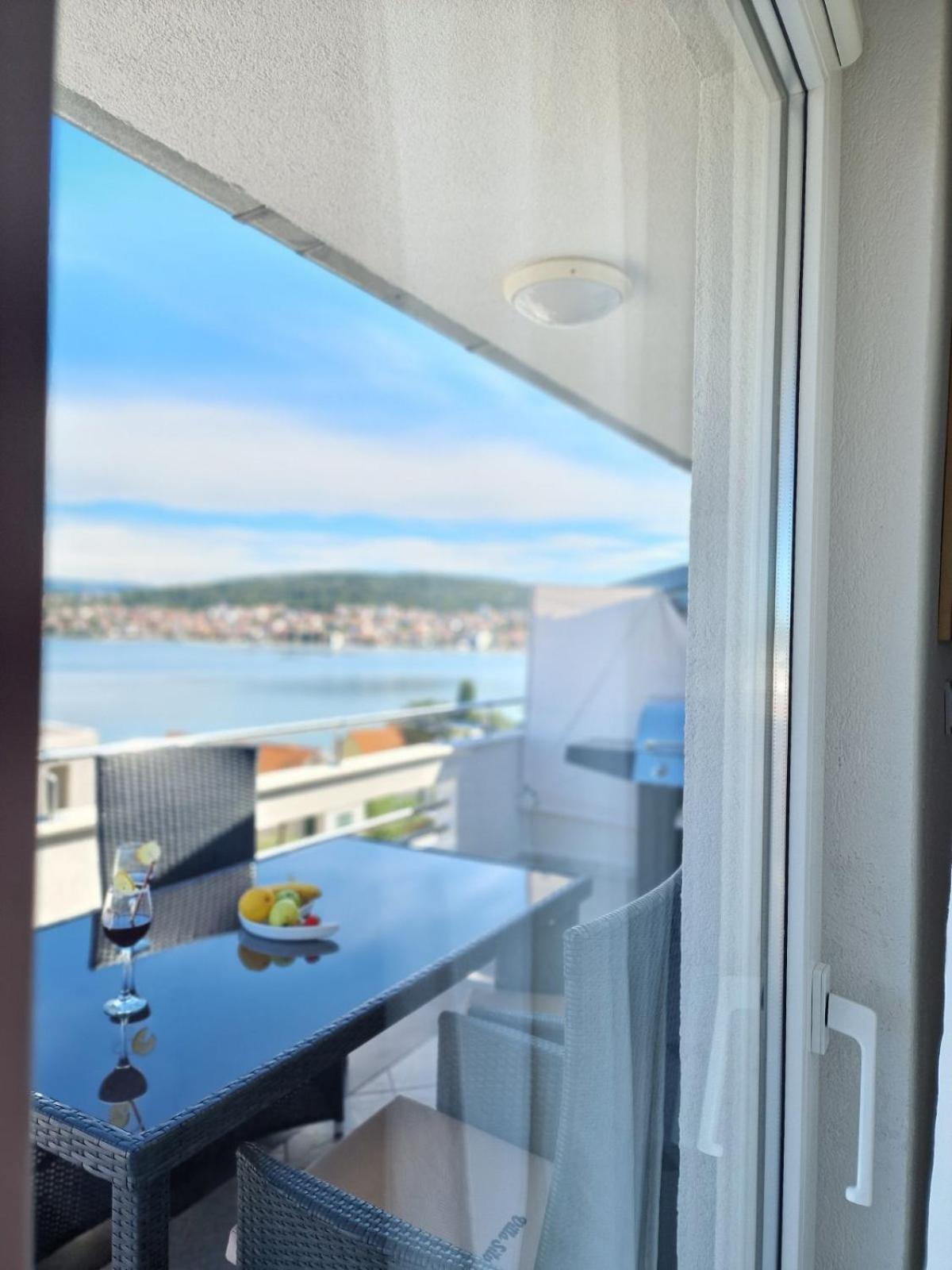 Luxury Apartments Silva With Sea View オクルグ・ゴルニ エクステリア 写真