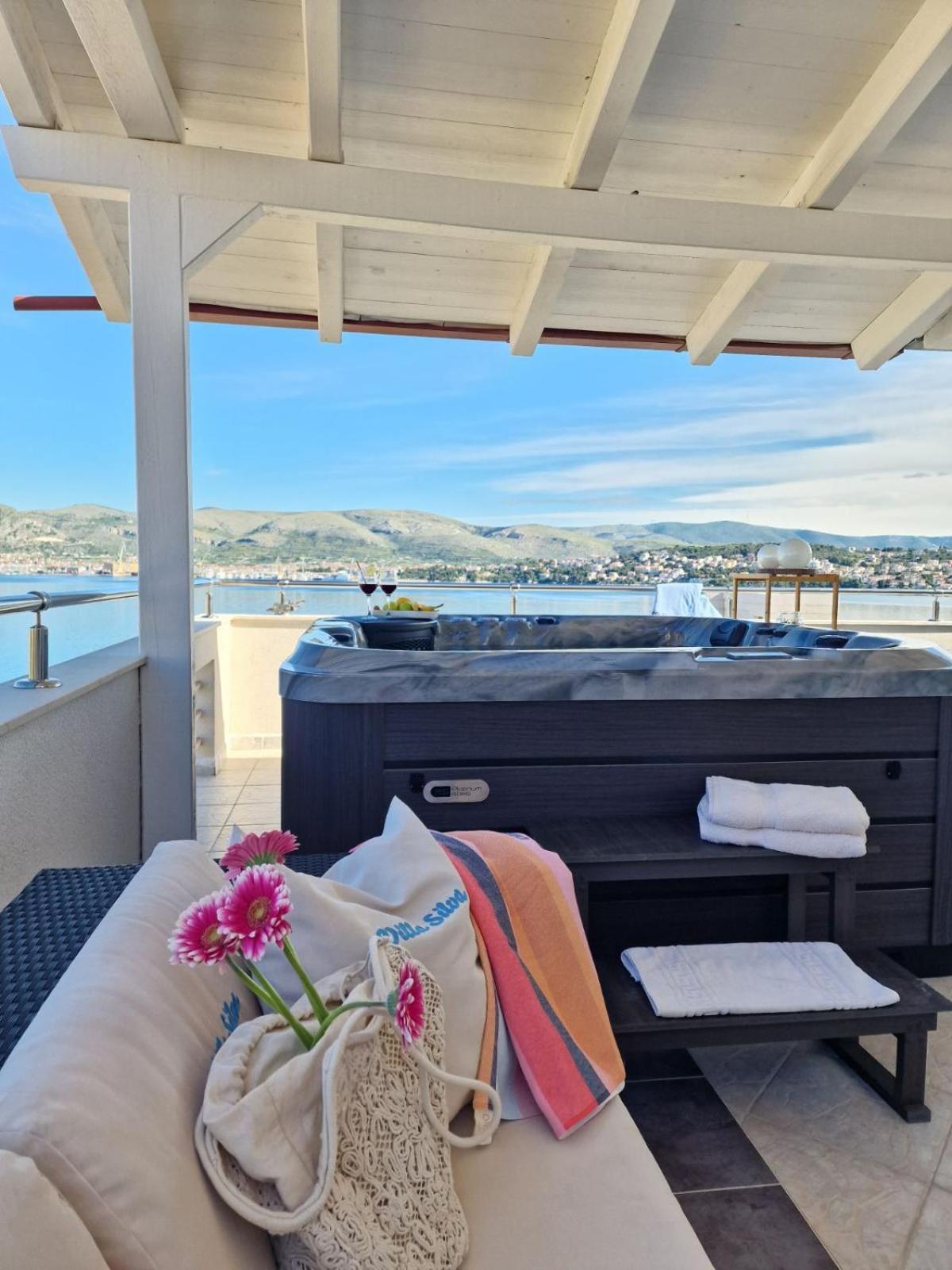 Luxury Apartments Silva With Sea View オクルグ・ゴルニ エクステリア 写真