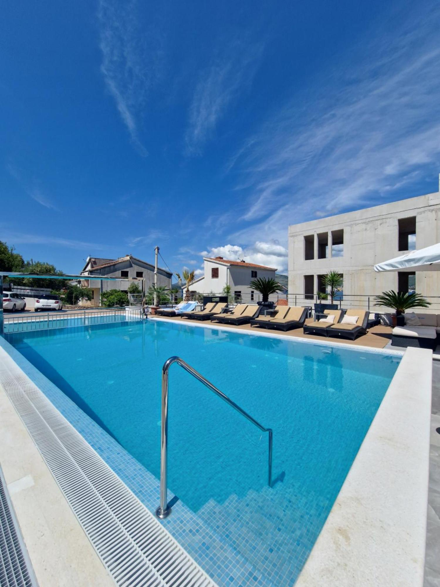 Luxury Apartments Silva With Sea View オクルグ・ゴルニ エクステリア 写真